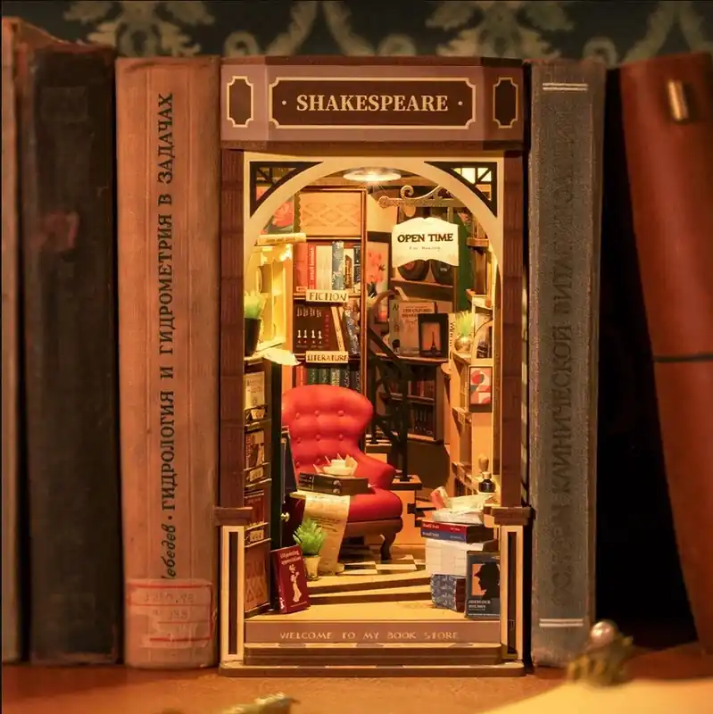 Endast ett fåtal kvar - Bookstore - Book Nook Kit - Rolife