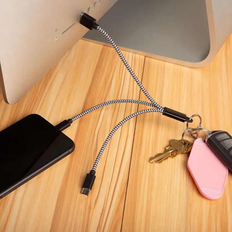 Kikkerland - 3-in-1 Charging Keyring - 1.0 x 7.75 x 0.25 inches - Skynda dig